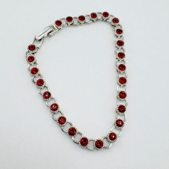 Vintage Avon Red Rhinestone Tennis Bracelet Retro Glam Timeless Formal - Picture 6 of 10